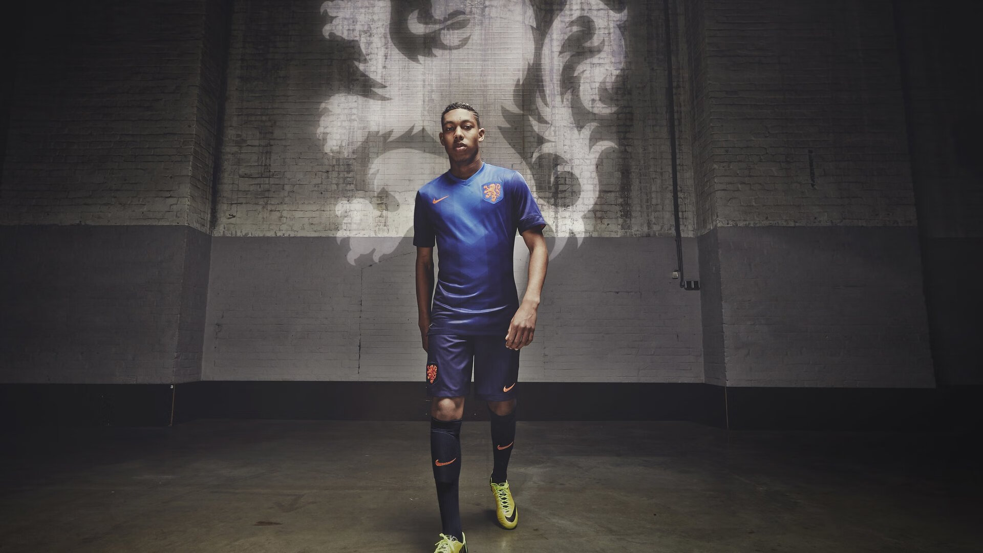 山西龙狮通过对位调整有效限制对手主攻点，龙狮发展